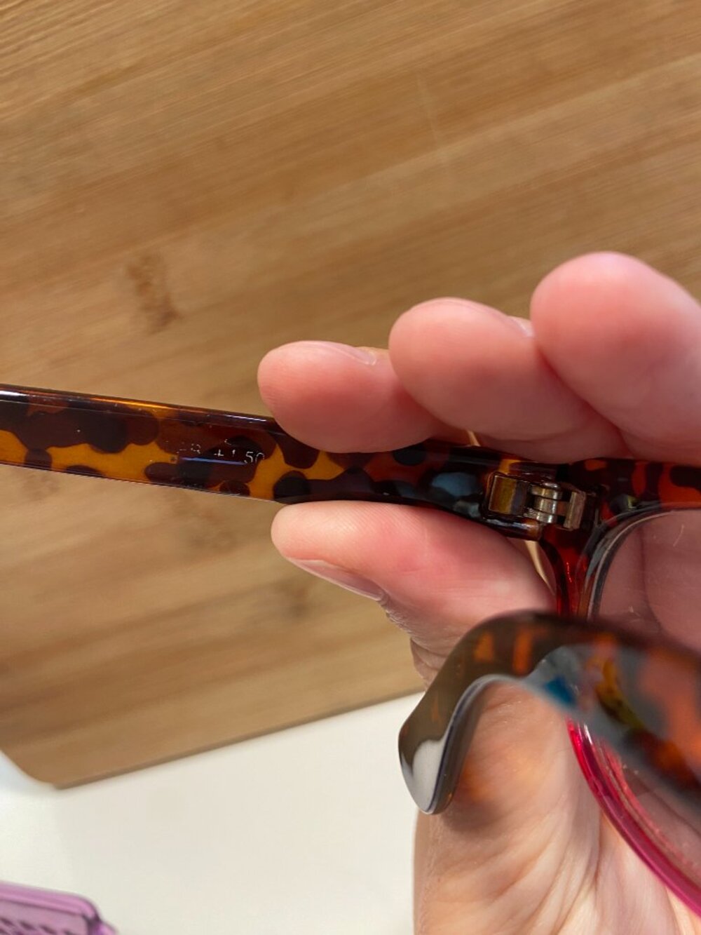 Carlos by Carlos Santana Tortoise Pink Oval Eyeglasses w/ Leopard Case - Picture 8 of 8